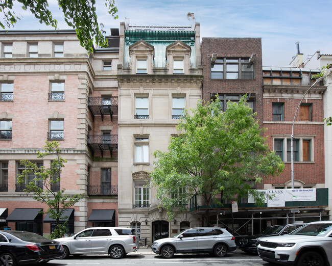 20 E 65th St in New York, NY - Building Photo - Building Photo