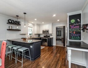 8 Tyler St in Greenville, SC - Building Photo - Building Photo