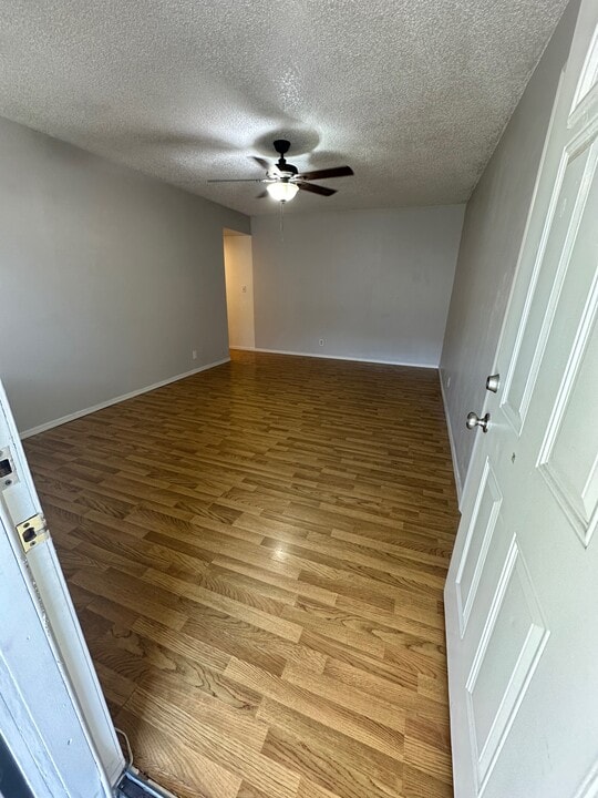 10407 White Rock Rd, Unit B in Rancho Cordova, CA - Foto de edificio