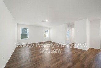 13721 Crossbow Rdg in San Antonio, TX - Building Photo - Building Photo