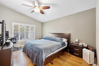 4945 SW 34th Terrace in Hollywood, FL - Building Photo - Building Photo