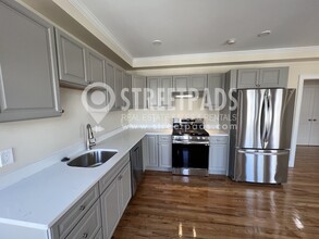 201 Harvard Ave, Unit 4 in Boston, MA - Building Photo - Building Photo