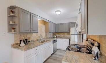 6785 W 84th Way in Arvada, CO - Building Photo - Building Photo