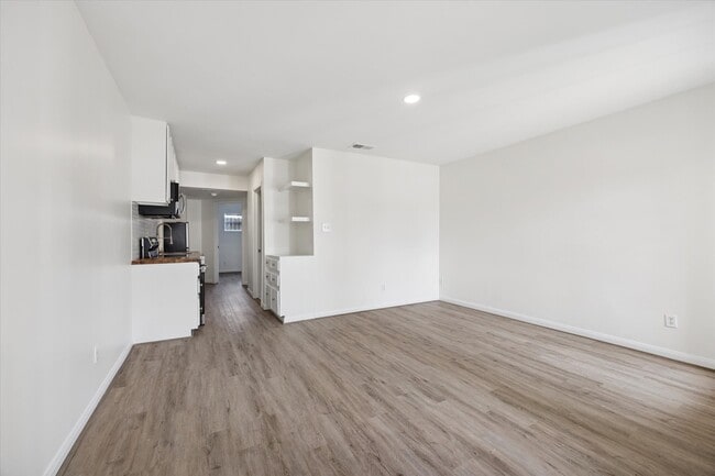 1011 W 10th St in Houston, TX - Building Photo - Building Photo