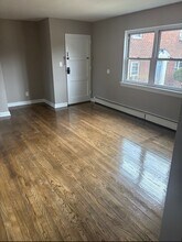 Ivy Lane Apartments in Bergenfield, NJ - Building Photo - Building Photo