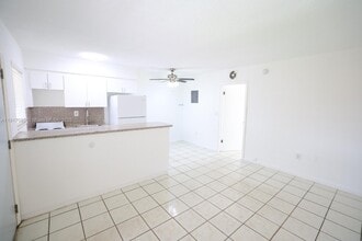 7155 W 14th Ct in Hialeah, FL - Building Photo - Building Photo