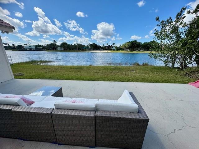 712 NW 177th Ave in Pembroke Pines, FL - Building Photo