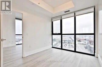2908-2908 Hwy 7 in Vaughan, ON - Building Photo - Building Photo