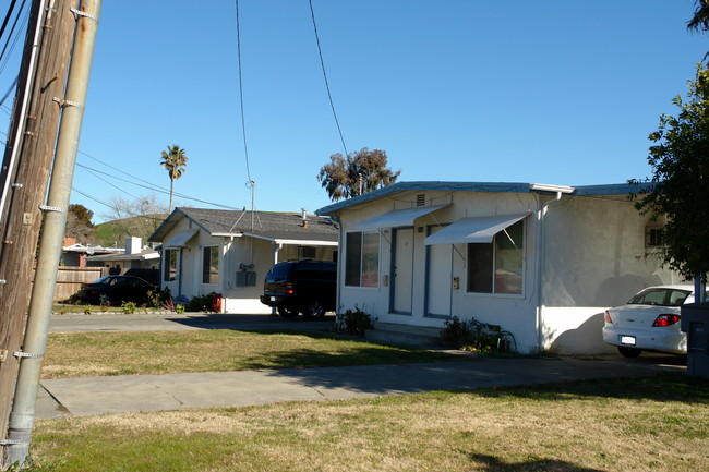 338-342 Brown St in Vacaville, CA - Foto de edificio - Building Photo