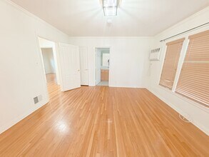 442 Kelton Ave in Los Angeles, CA - Building Photo - Building Photo