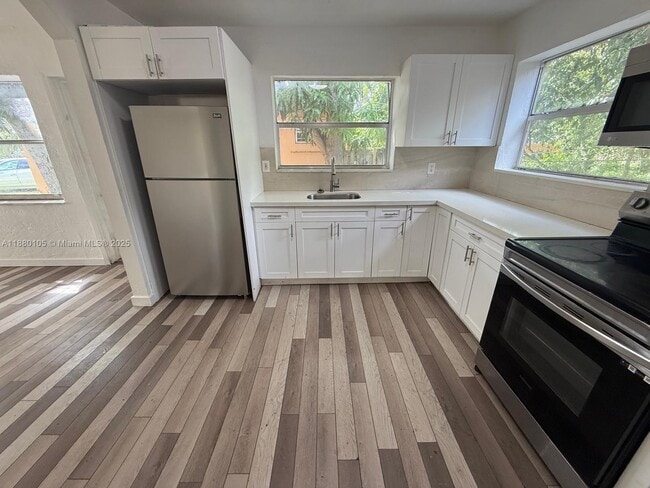 2813 Dewey St in Hollywood, FL - Building Photo - Building Photo