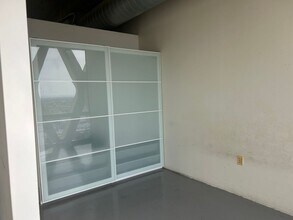 2404 Wilshire Blvd in Los Angeles, CA - Foto de edificio - Building Photo