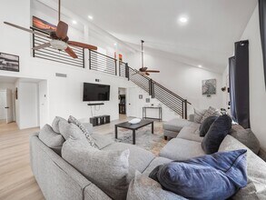 8007 Beluche Dr in Galveston, TX - Building Photo - Building Photo