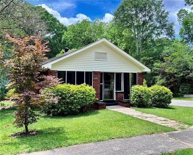 property at 2791 Pearl St