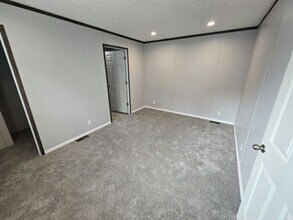141 Lynn Ln in Mankato, MN - Building Photo - Building Photo