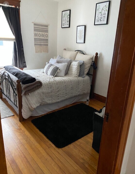 23 Dover St, Unit 3 in Worcester, MA - Foto de edificio