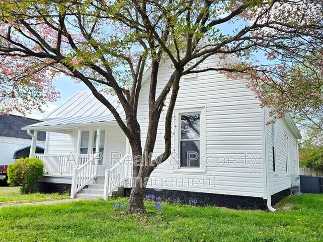 511 S Flanner St in Burlington, NC - Building Photo - Building Photo