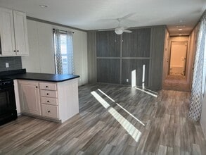 109 Desander Dr in Lansing, MI - Building Photo - Building Photo