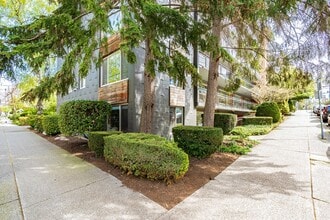 700 E Mercer in Seattle, WA - Building Photo - Building Photo