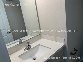3701 Cacto Ct in Rio Rancho, NM - Building Photo - Building Photo