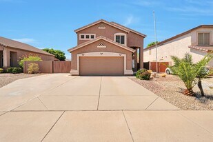 244 N Tiago Dr in Gilbert, AZ - Building Photo