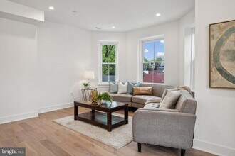 1614 Kilbourne Pl NW in Washington, DC - Building Photo - Building Photo