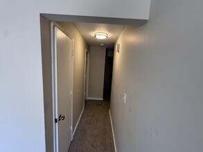12800 SW Allen Blvd in Beaverton, OR - Building Photo - Building Photo