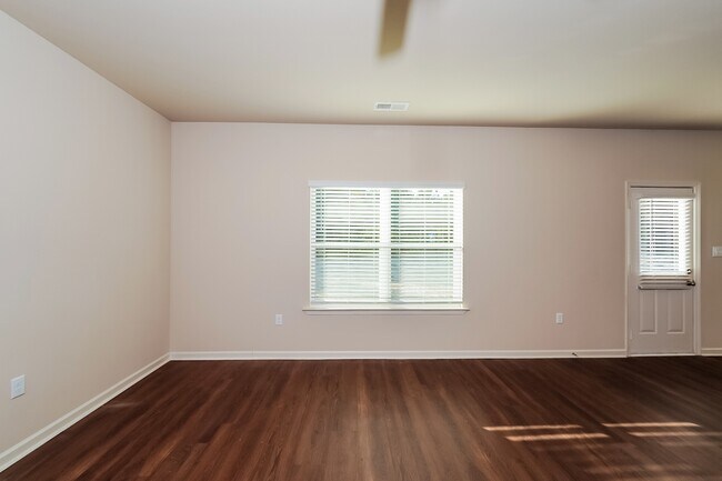 335 Clover Cir in Springville, AL - Building Photo - Building Photo