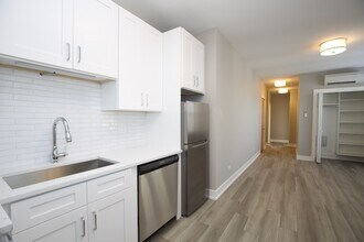 3946 N Janssen Ave in Chicago, IL - Building Photo - Building Photo