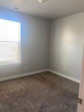 90 W Silver Springs Dr in Vineyard, UT - Building Photo - Building Photo