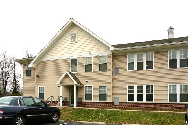 South Oaks Senior Housing in Louisville, KY - Building Photo - Building Photo