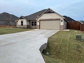 3004 Promenade Dr in Granbury, TX - Building Photo