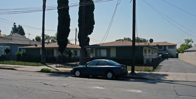 1018 W Bishop St in Santa Ana, CA - Building Photo - Building Photo