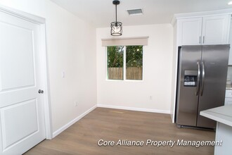 10828 Balboa Blvd in Los Angeles, CA - Building Photo - Building Photo