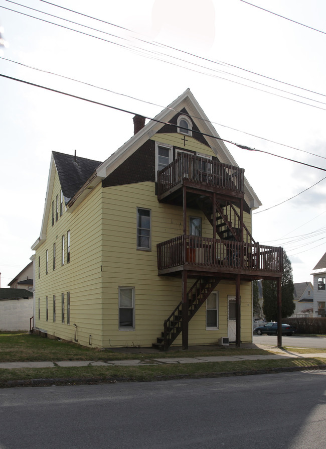 41 Van Derveer St in Amsterdam, NY - Building Photo - Building Photo