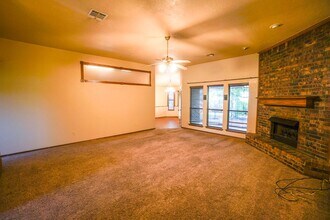 904 Goshawk Dr in Norman, OK - Building Photo - Building Photo