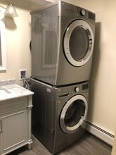 662 Tyler St, Unit 662A Tyler in Pittsfield, MA - Building Photo - Building Photo