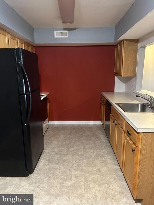 413 Gregorys Way in Voorhees Township, NJ - Building Photo