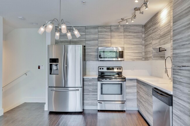 property at 604 N Bluff Dr