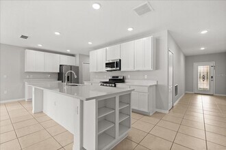 1436 Oak Dr in Davenport, FL - Building Photo - Building Photo