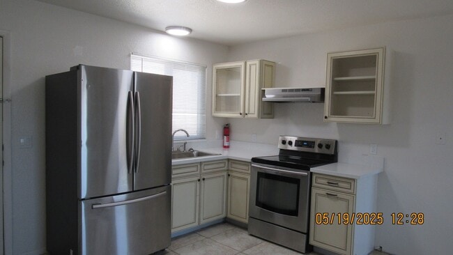 3201 Kearsage Dr in Lake Havasu City, AZ - Building Photo - Building Photo