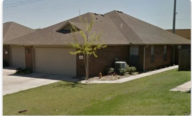 property at 1206 Fianna Place Ct