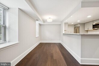 2129 Florida Ave NW in Washington, DC - Building Photo - Building Photo