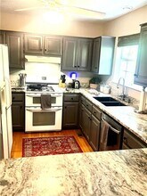 1072 Valley View Dr in Fayetteville, AR - Building Photo - Building Photo