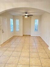 156 SW Peacock Blvd in Port St. Lucie, FL - Foto de edificio - Building Photo