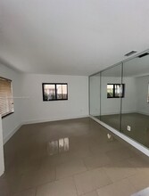 323 Menores Ave in Coral Gables, FL - Building Photo - Building Photo