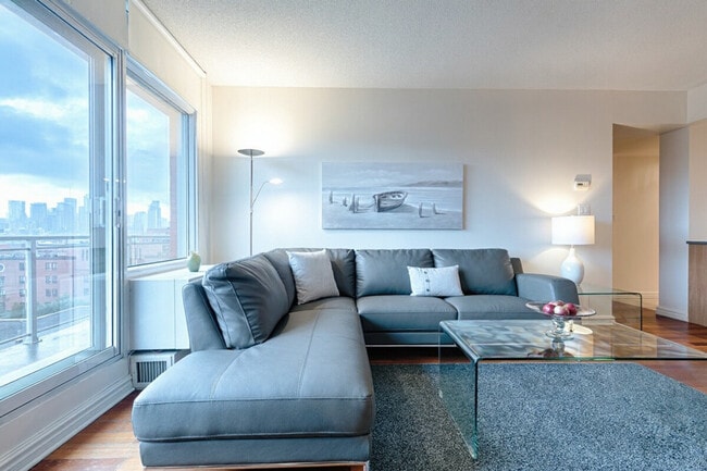 property at 2757 Rue Saint-Patrick