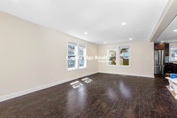 70 Stanley Ave, Unit 1R in Medford, MA - Building Photo - Building Photo