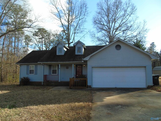 166 Camille St in Scottsboro, AL - Building Photo - Building Photo