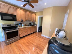 40 Newbern Ave, Unit 1A in Medford, MA - Building Photo - Building Photo
